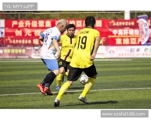 足球明星与中国女友的浪漫故事揭秘及背后的情感生活分析