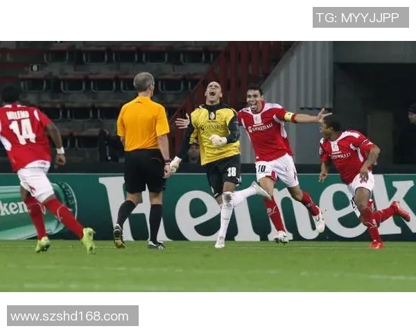 安特卫普与标准列日的激烈对决谁能笑到最后分析比赛前景与球队状态 安特卫普与标准列日的激烈对决谁能笑到最后分析比赛前景与球队状态